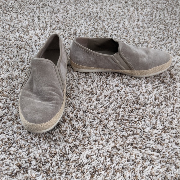 Vince Slip On Sneakers (Fits like a 7) - Picture 5 of 6